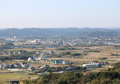 市内陸部の里山の景色