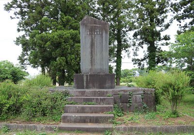 富里牧羊跡の石碑