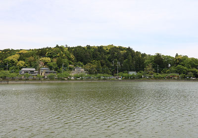 最福寺境内の山嶺